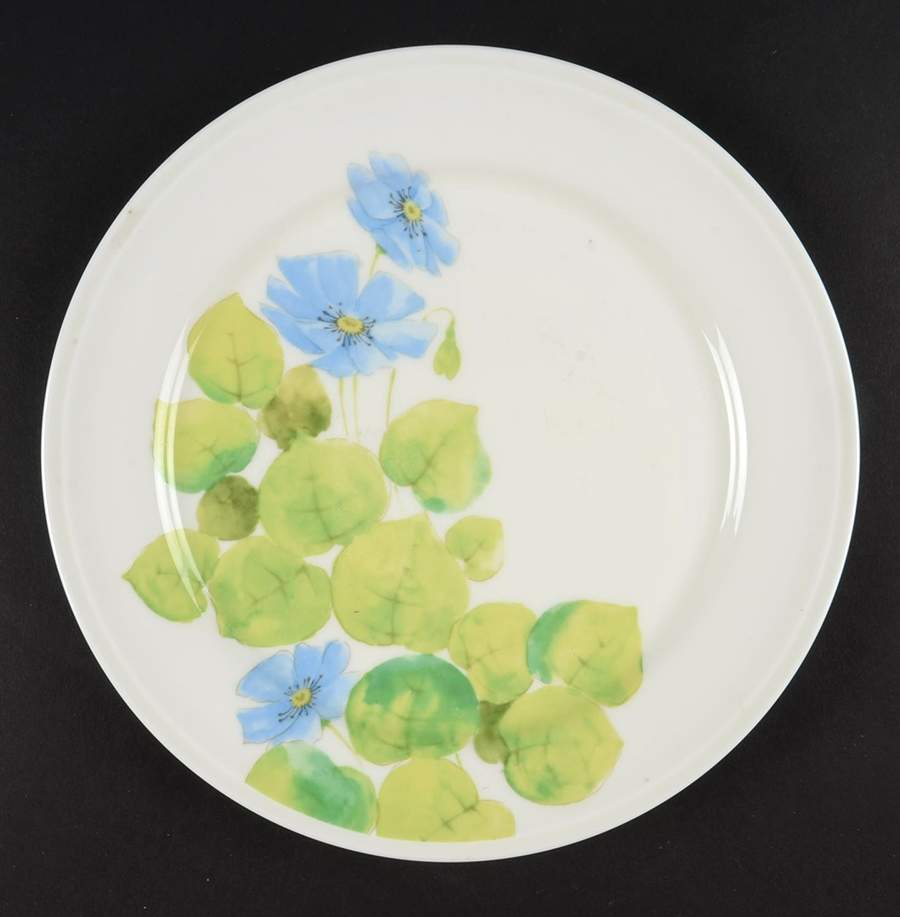 Water Lilies Blue Luncheon Plate by Mikasa-1