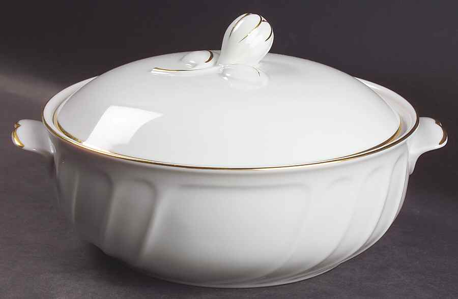 Wedding Band Gold 1.5 Qt Round Covered Casserole by Mikasa-1