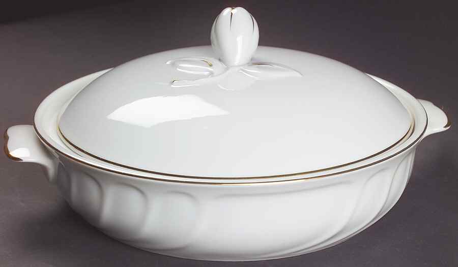 Wedding Band Gold 1 Qt Round Covered Casserole by Mikasa-1
