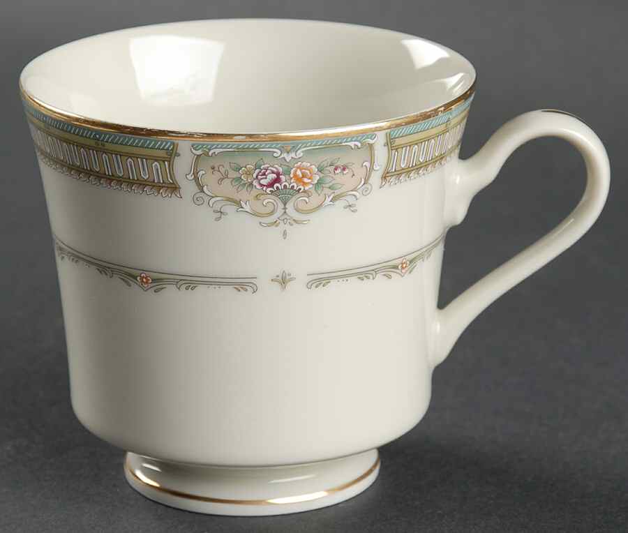 Wellington Footed Cup by Mikasa-1