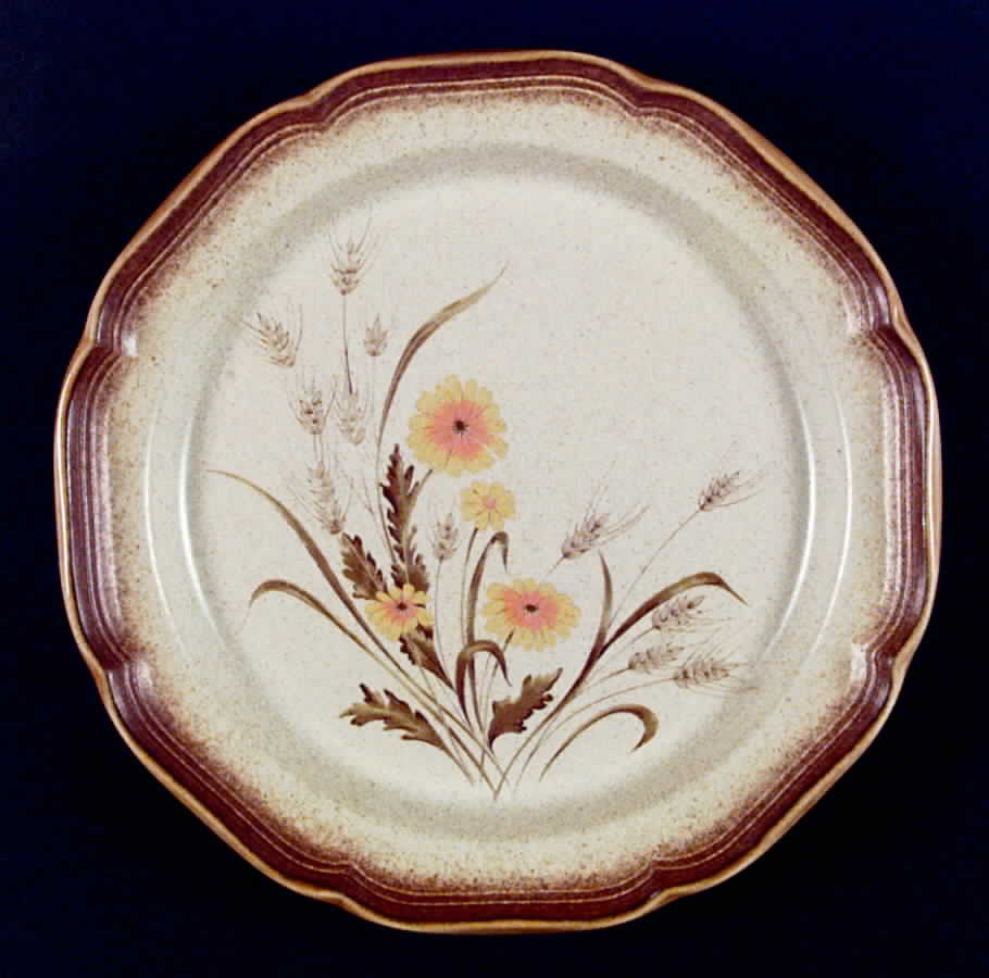 Whispering Dinner Plate by Mikasa-1