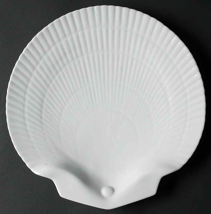 White Large Dinner Plate by Mikasa-1