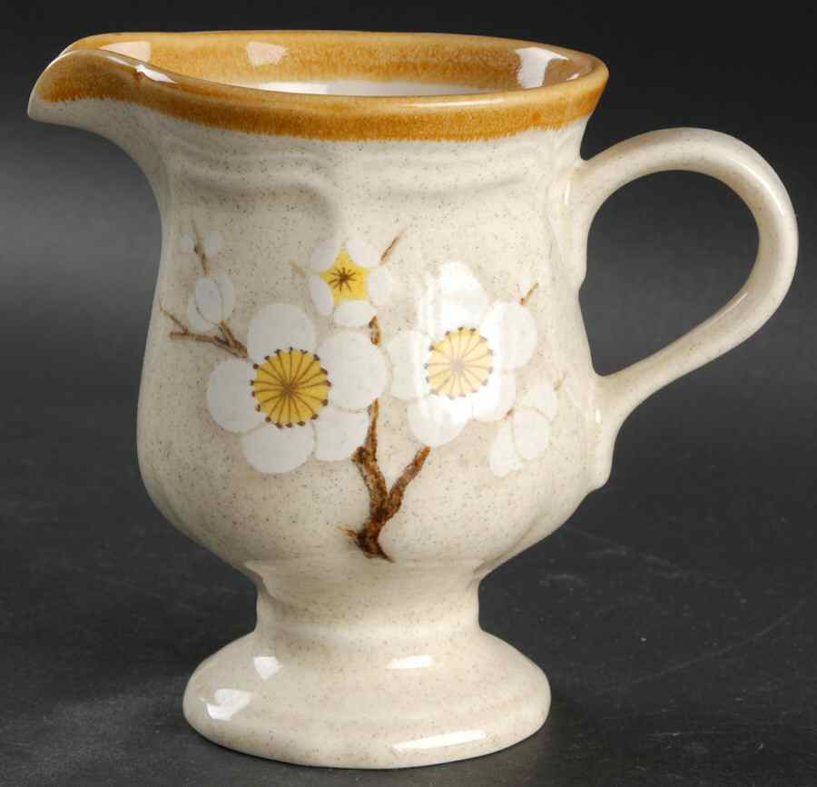 White Petals Creamer by Mikasa-1
