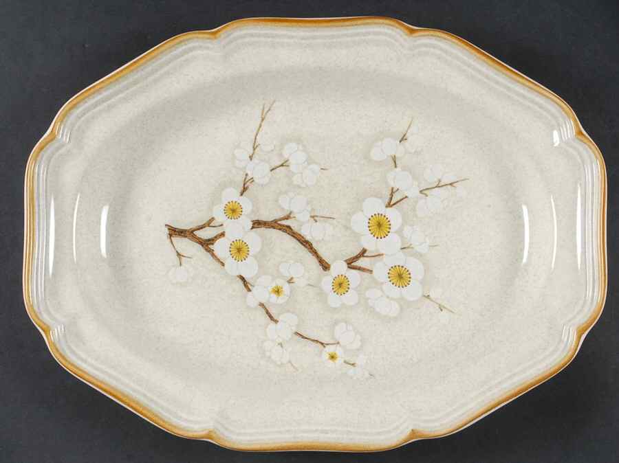 White Petals 14" Oval Serving Platter by Mikasa-1