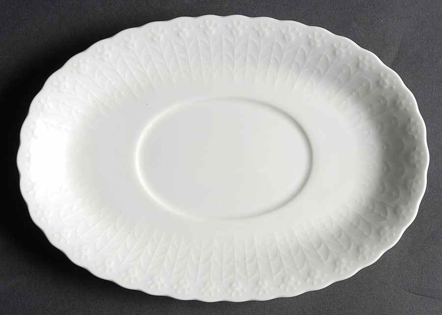 White Silk Underplate for Gravy Boat by Mikasa-1