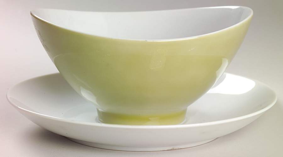 Windfall Gravy Boat with Attached Underplate by Mikasa-1