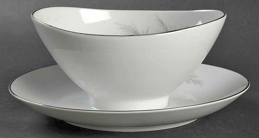Wood Song Gravy Boat with Attached Underplate by Mikasa-1