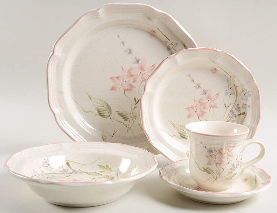 Wood Violets 5 Piece Place Setting by Mikasa-1