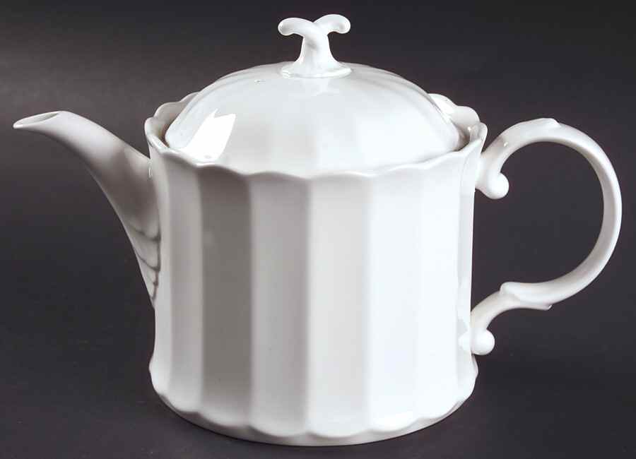 Yardley Teapot & Lid by Mikasa-1