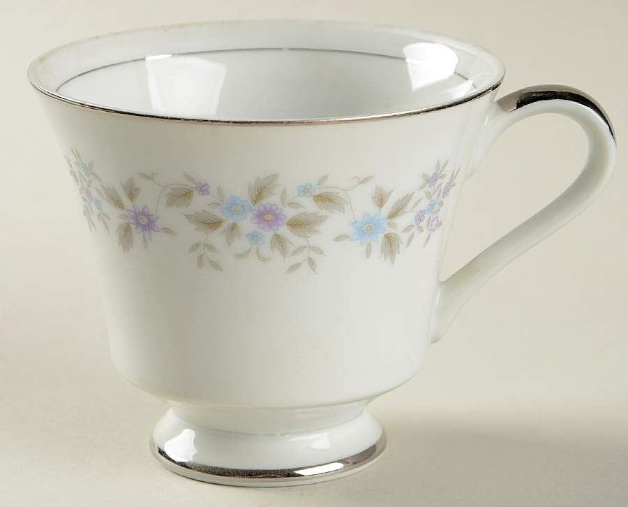 Jessamine Footed Cup by Mimosa-1