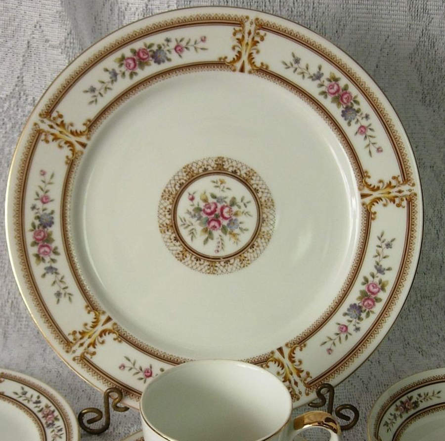 Malmaison Dinner Plate by Mimosa-1