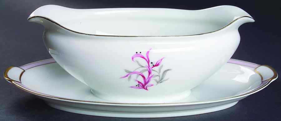 Desiree Gravy Boat with Attached Underplate by Mikado-1