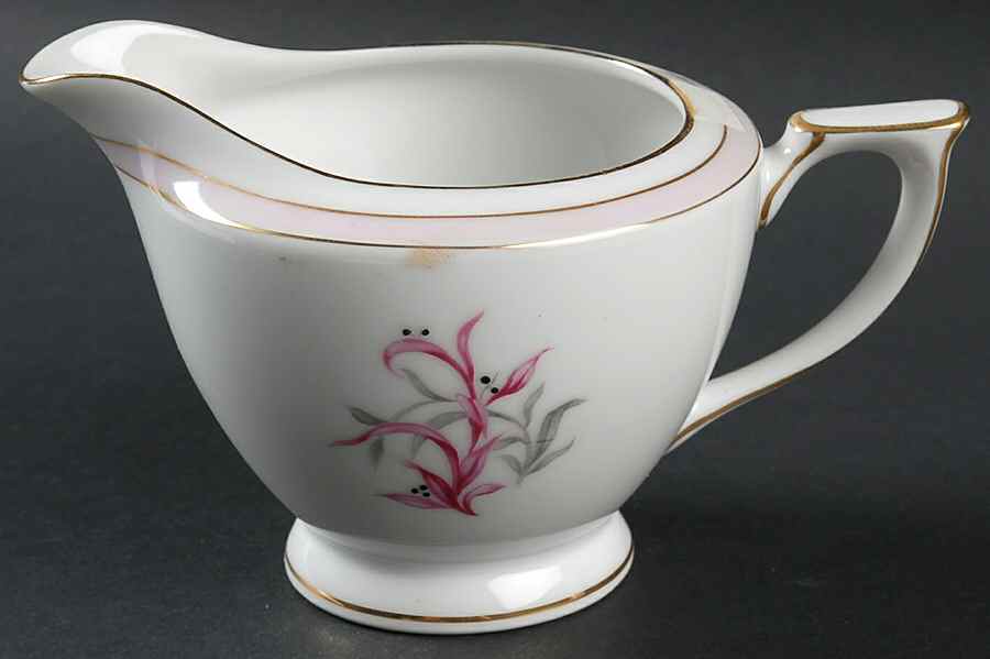 Desiree Creamer by Mikado-1