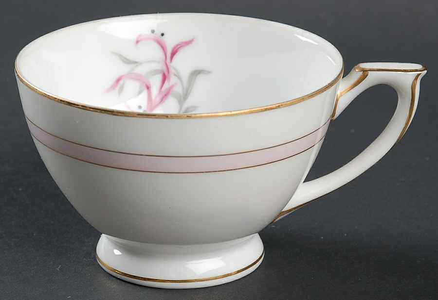 Desiree Footed Cup by Mikado-1
