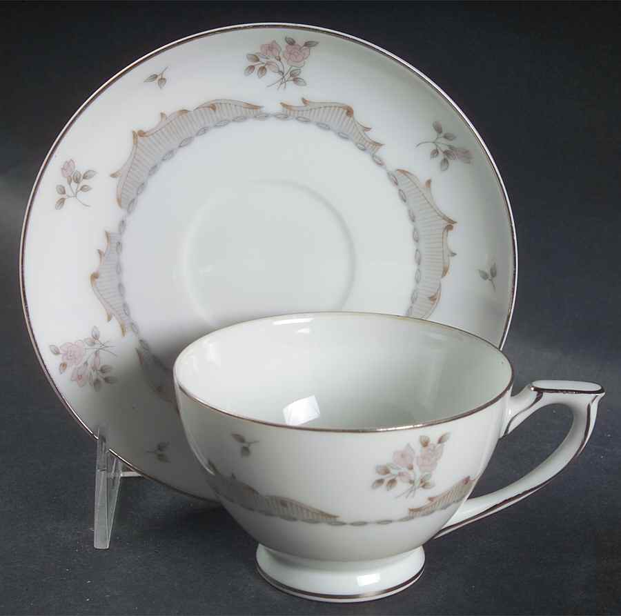 Dorchester Footed Cup & Saucer Set by Mikado-1