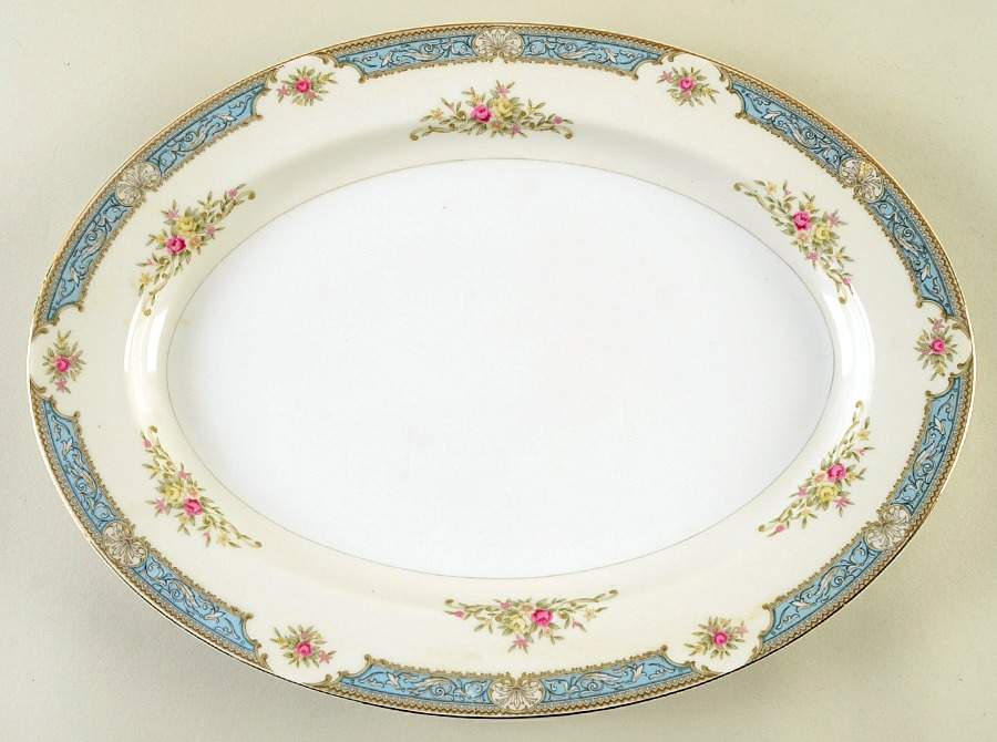 Lyric 14" Oval Serving Platter by Mikado-1