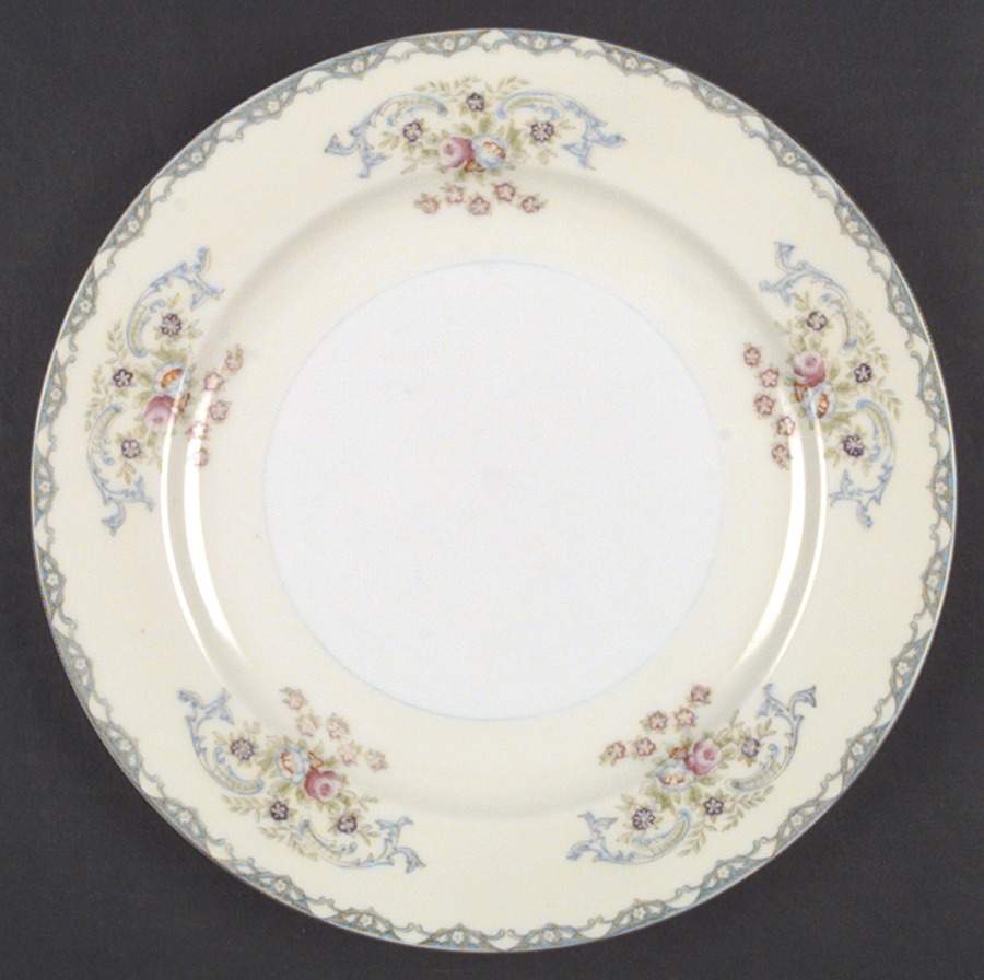 MIO1 Dinner Plate by Mikado-1