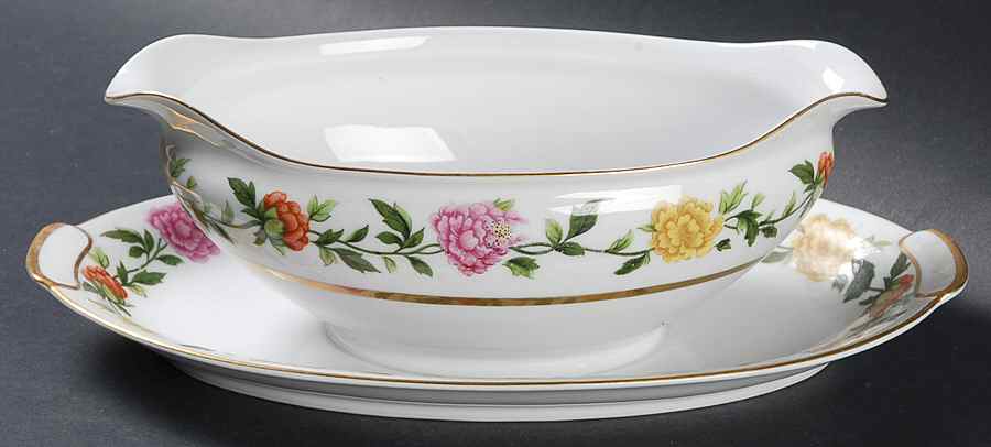 Patio Gravy Boat with Attached Underplate by Mikado-1