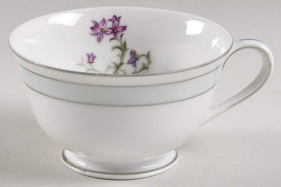 Tina Footed Cup by Mikado-1