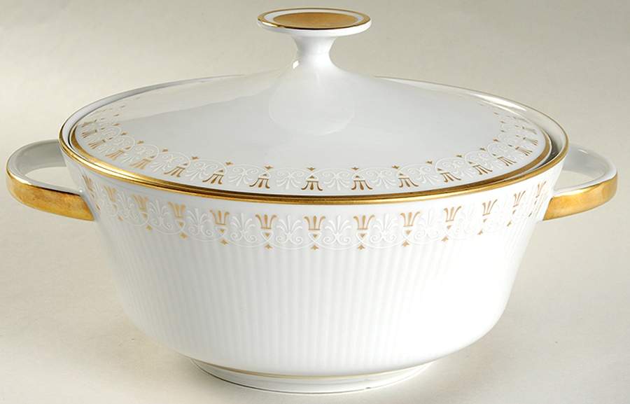 Crown Royale Round Covered Vegetable by Mitterteich-1