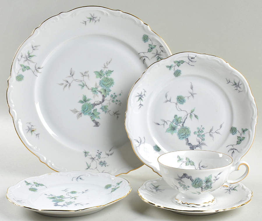 Green Ming (9901, Gold Trim) 5 Piece Place Setting by Mitterteich-1