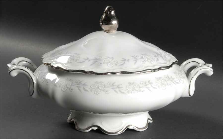 Lynn Royale Round Covered Vegetable by Mitterteich-1
