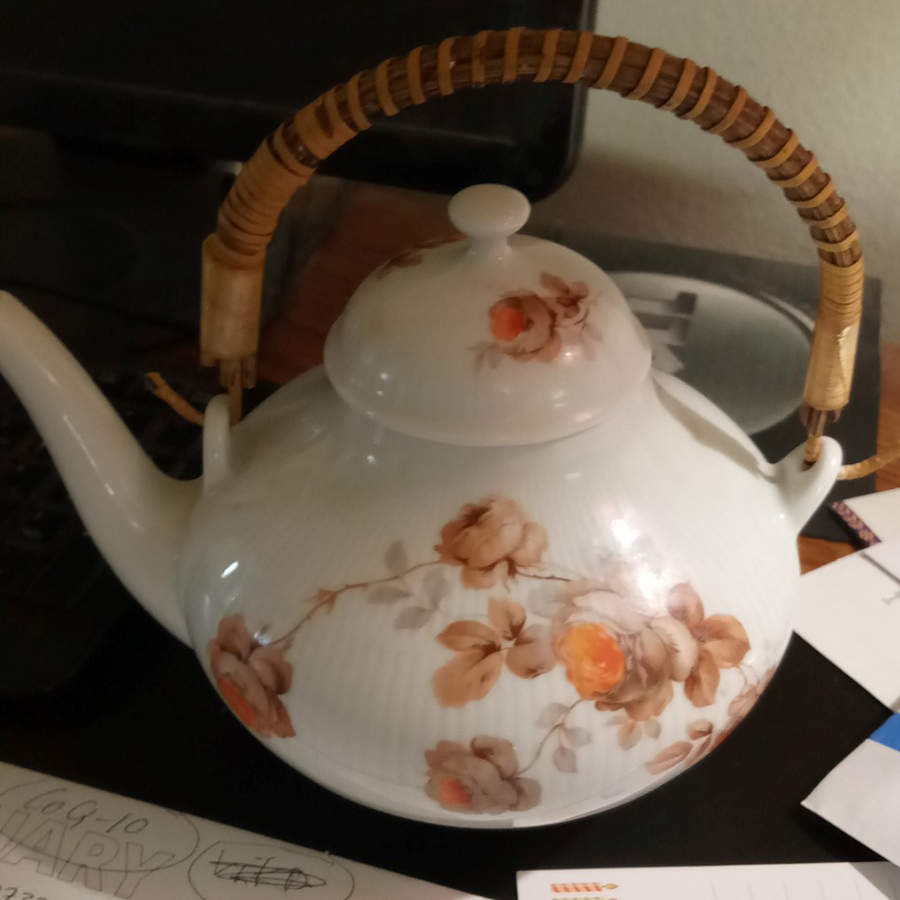 Norway Rose Teapot & Lid by Mitterteich-1