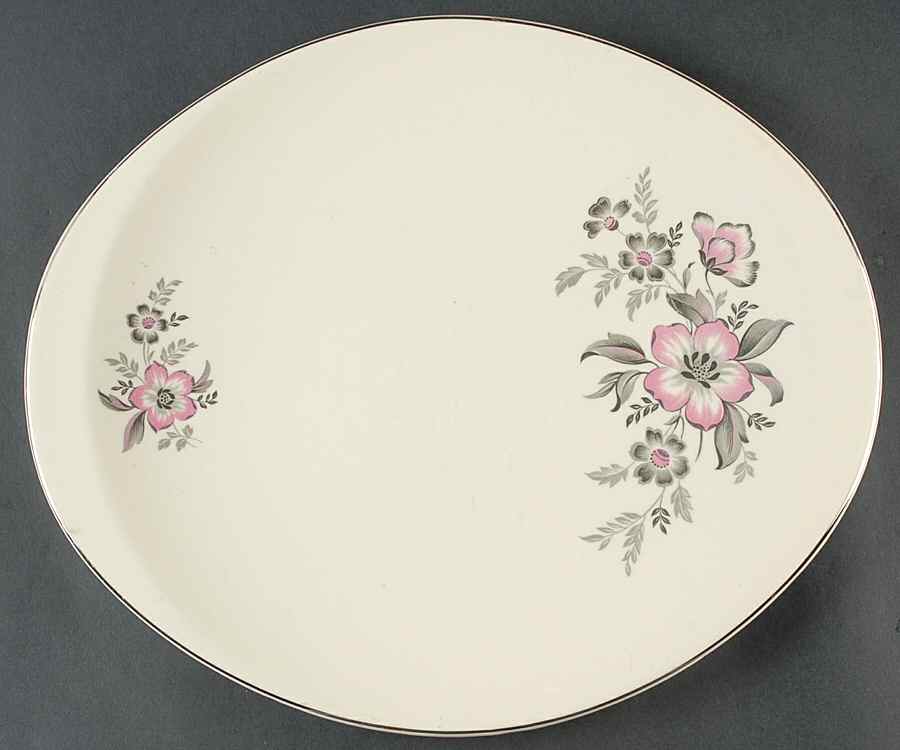 Queen Anne (USA) 13" Oval Serving Platter by Mount Clemens-1