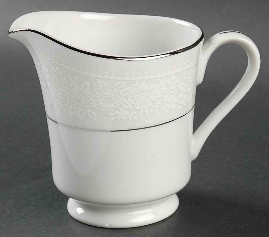 MOM1 Creamer by Momoyama-1