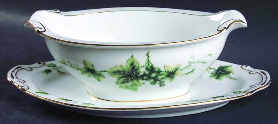 Virginia Gravy Boat with Attached Underplate by Monarch (Japan)-1