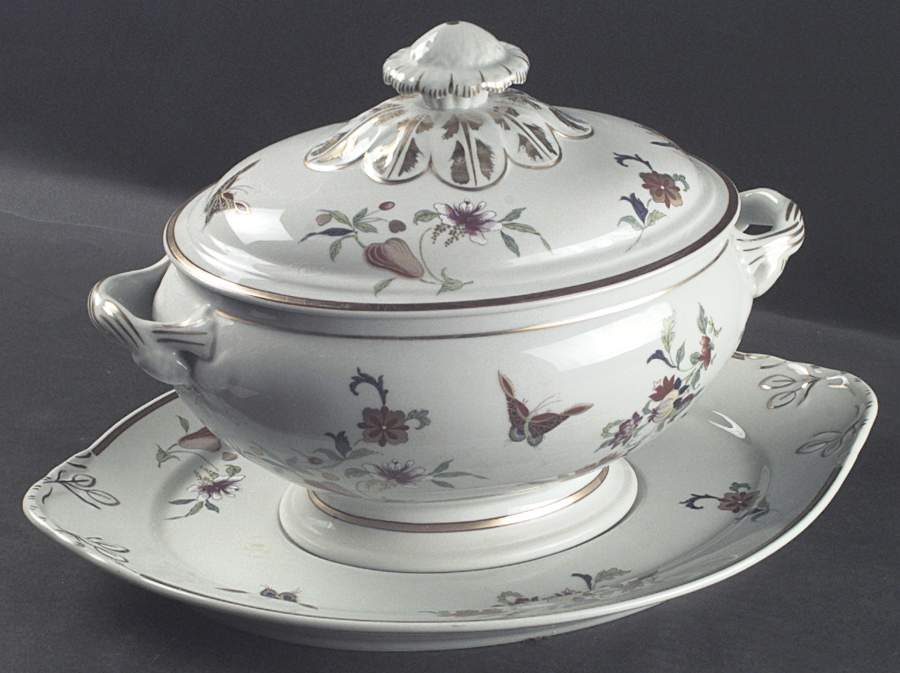 Ashley Oval Tureen & Lid with Underplate by Mottahedeh-1