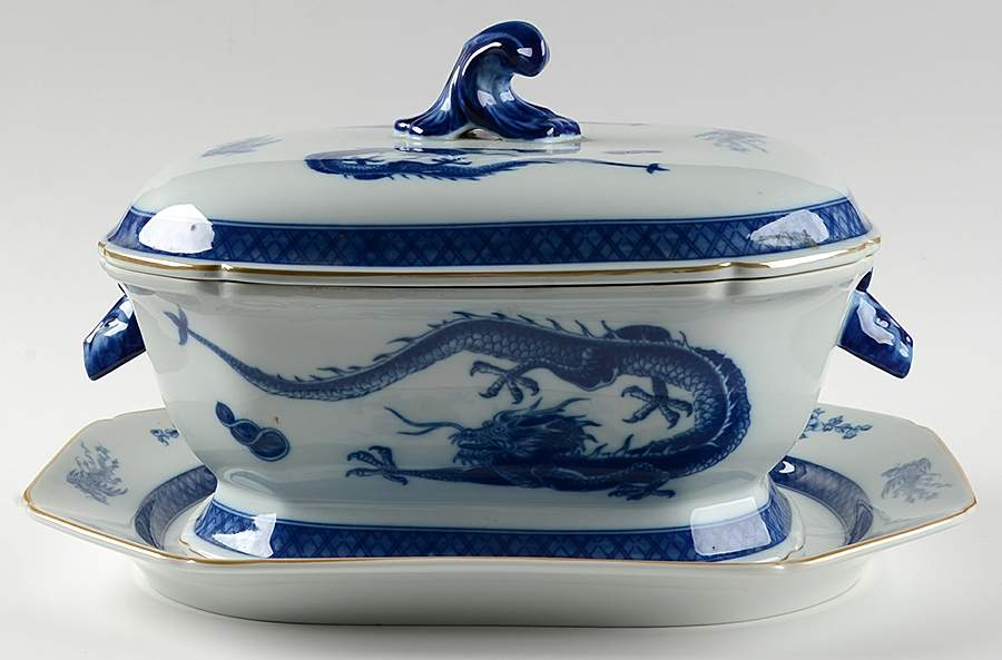 Blue Dragon (Brown Trim) Tureen & Lid w/Underplate by Mottahedeh-1