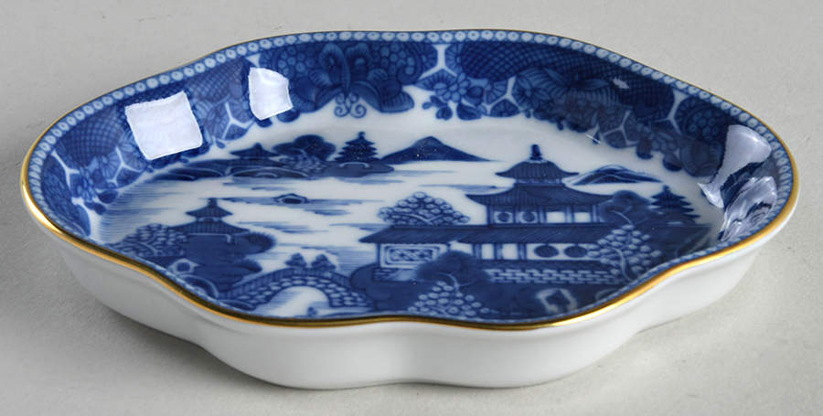 Canton 4" Lobed Tray by Mottahedeh-1
