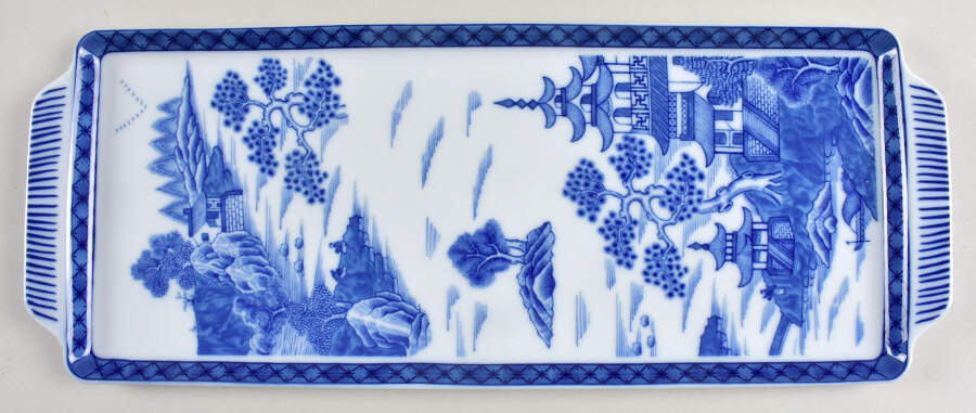 Canton 15" Sandwich Tray by Mottahedeh-1