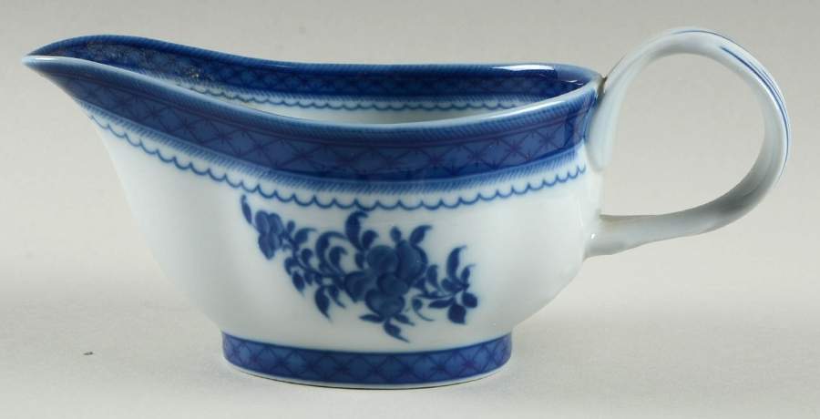 Canton Open Sauce Boat by Mottahedeh-1