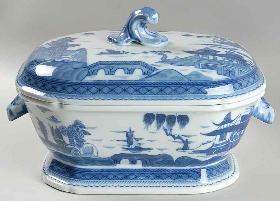 Canton Octagonal Tureen & Lid by Mottahedeh-1