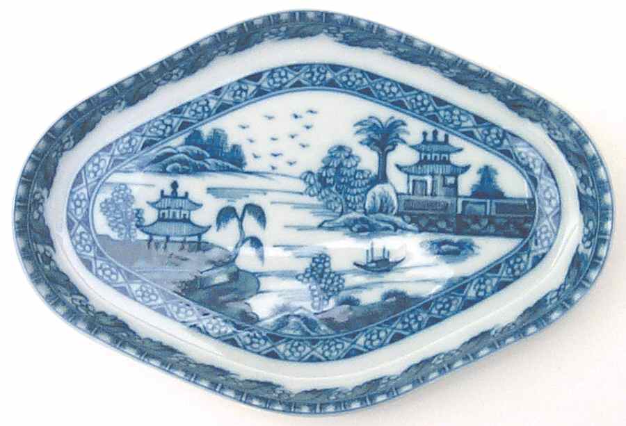 Canton Medium Oval Tray by Mottahedeh-1