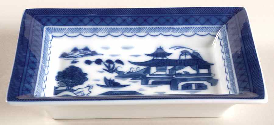 Canton Rectangular Tray by Mottahedeh-1