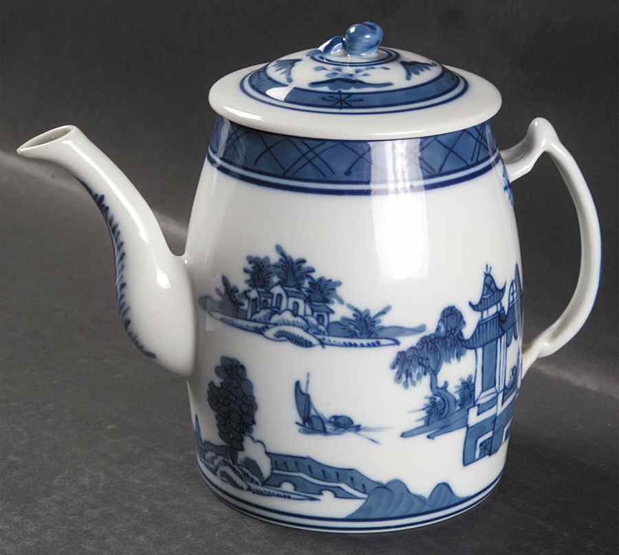 Canton Teapot & Lid by Mottahedeh-1