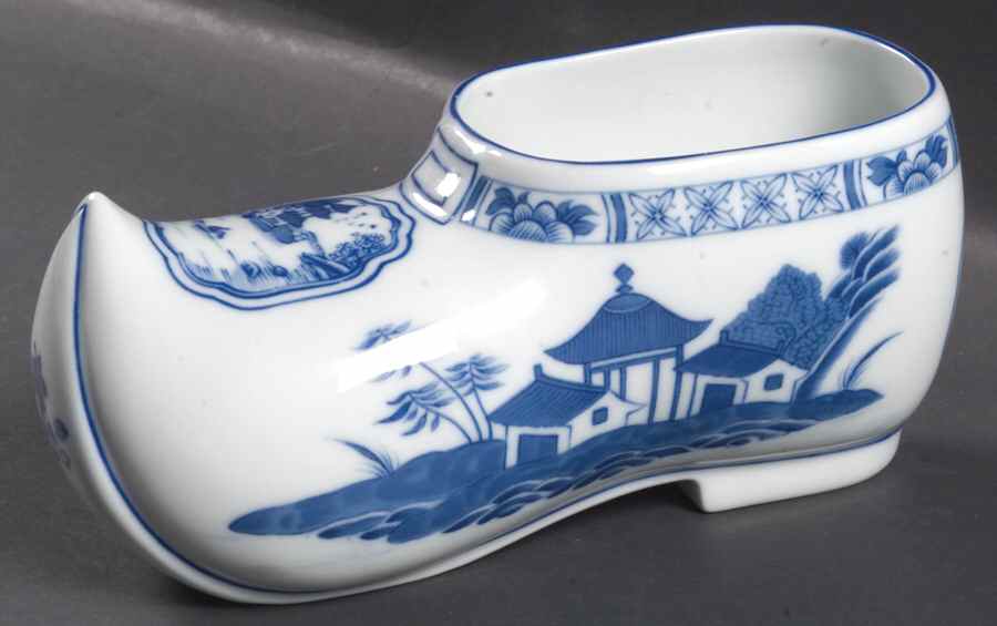 Canton Large Dutch Shoe Planter by Mottahedeh-1