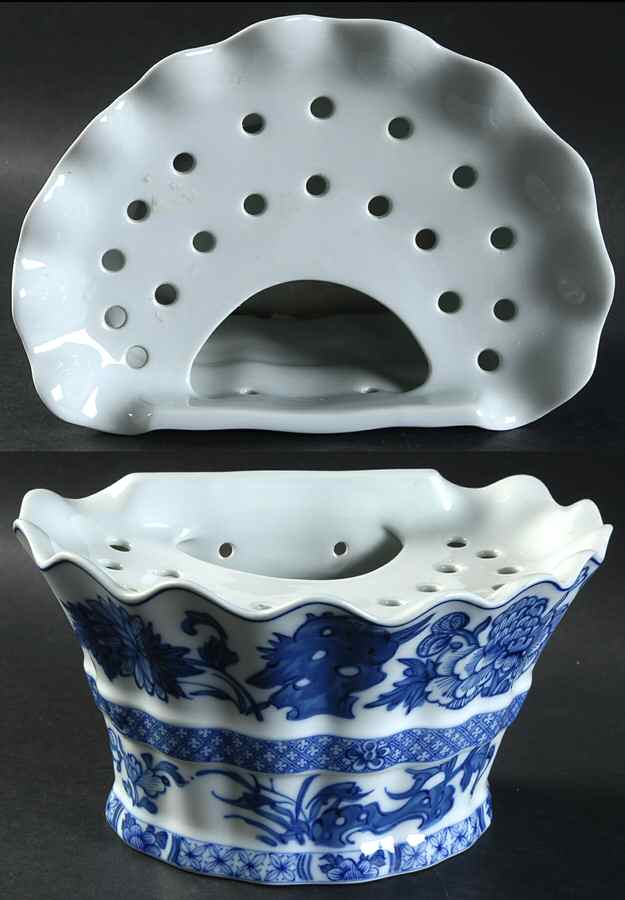 Canton Crocus Pot by Mottahedeh-1
