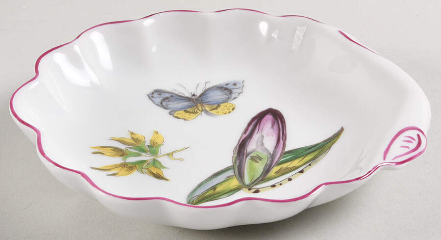 Chelsea Botanical Shell Shaped Dish by Mottahedeh-1