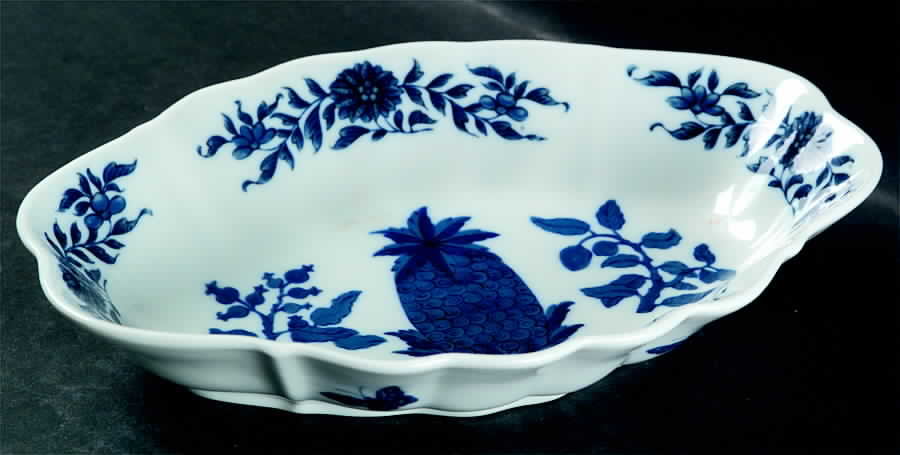 Charleston Blue Pineapple 9" Oval Fluted Dish by Mottahedeh-1