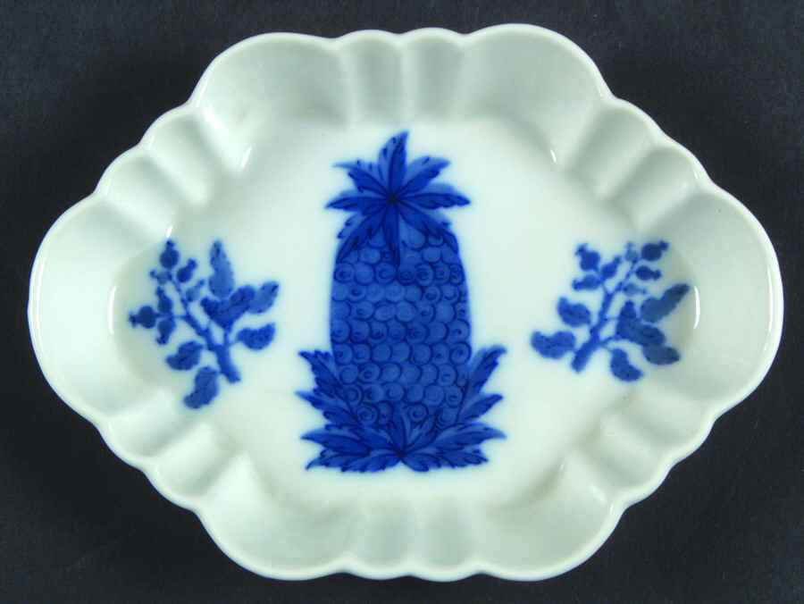 Charleston Blue Pineapple Small Oval Fluted Dish by Mottahedeh-1