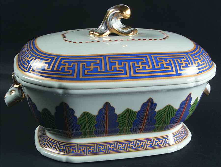 Charleston Feather Tureen &  Lid by Mottahedeh-1