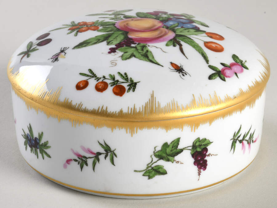 Duke of Gloucester 4" Round Box & Lid by Mottahedeh-1