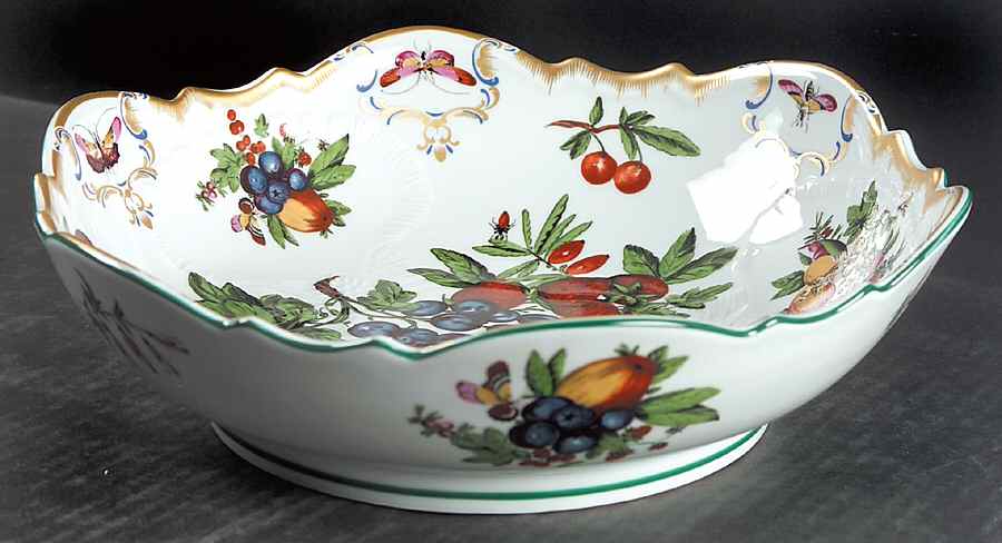 Duke of Gloucester 10" Large Salad Serving Bowl by Mottahedeh-1