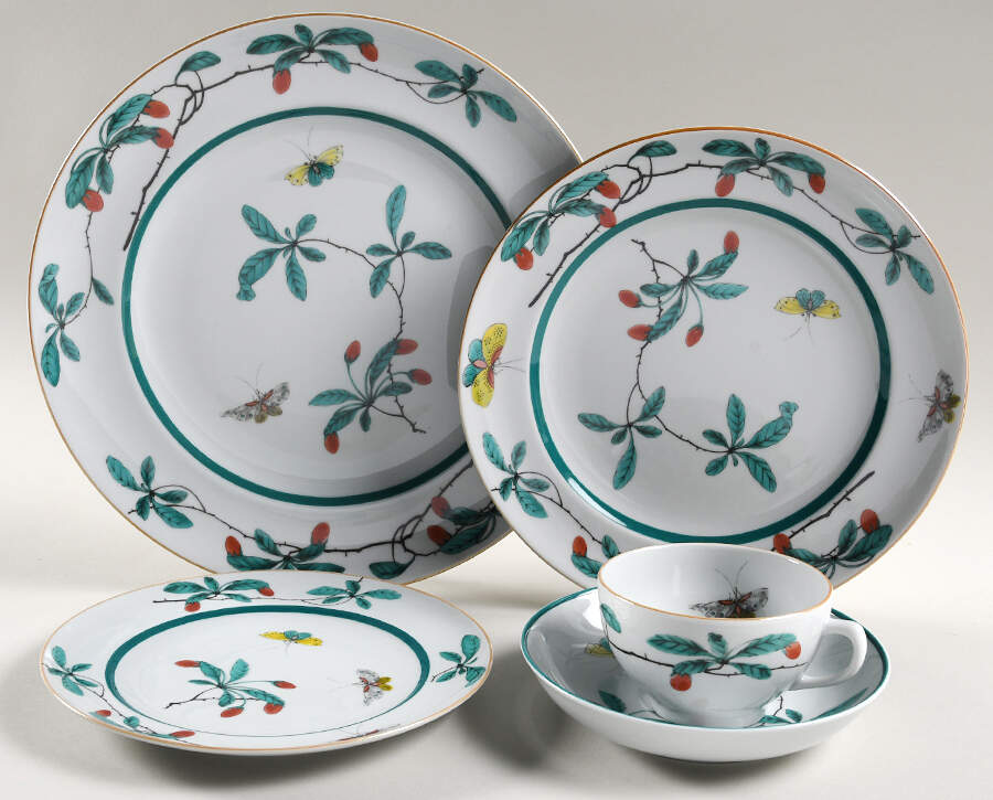 Famille Verte (Green Background) 40 Piece Estate Set by Mottahedeh-1