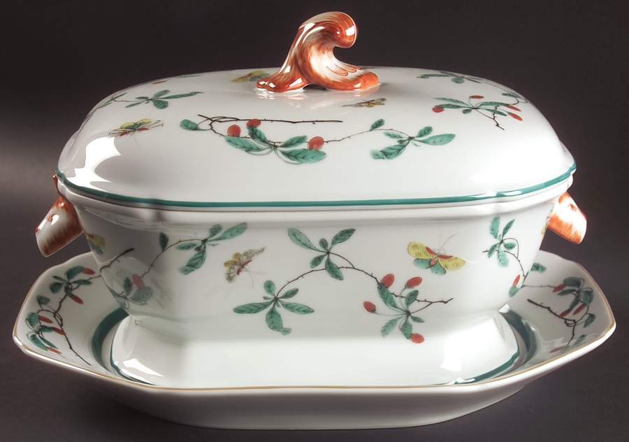 Famille Verte (Green Background) Tureen & Lid w/Underplate by Mottahedeh-1