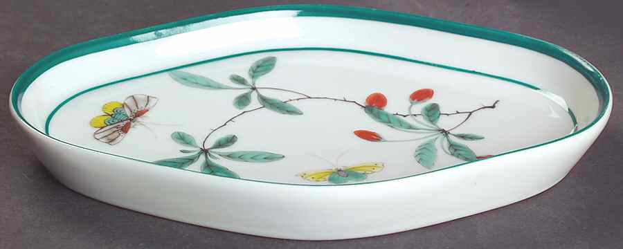 Famille Verte (Green Background) Small Oval Tray by Mottahedeh-1